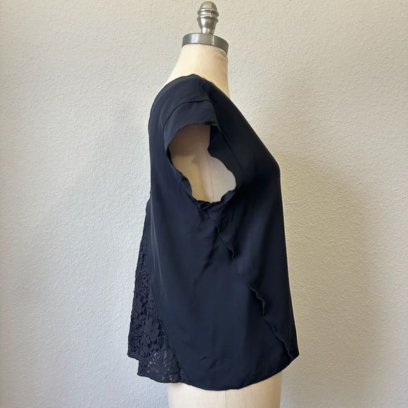 REBECCA TAYLOR S/S Silk Blend V-Neck Top in Black Lace Accent - Picture 3 of 9